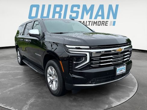 Used 2025 Chevrolet Suburban Premier AWD/4WD image 1