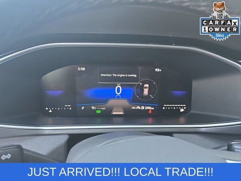 Used 2025 Volkswagen Taos SE FWD image 9