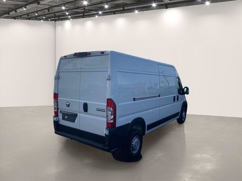 Used 2026 RAM ProMaster 2500 w/ Convenience Group FWD image 7