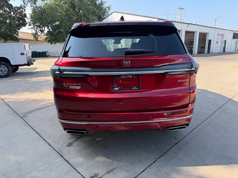 Used 2025 Buick Enclave Avenir AWD/4WD image 29