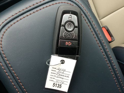 New 2025 Ford Maverick Lariat w/ 4K Tow Package image 20