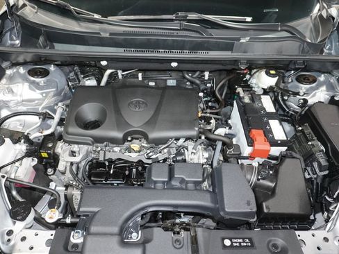 Used 2024 Toyota RAV4 XLE AWD/4WD image 11