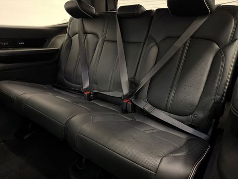 Used 2022 Jeep Grand Wagoneer Series II image 17