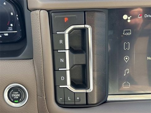 Used 2023 GMC Yukon XL Denali image 29