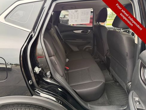 Used 2022 Nissan Rogue Sport S AWD/4WD image 32
