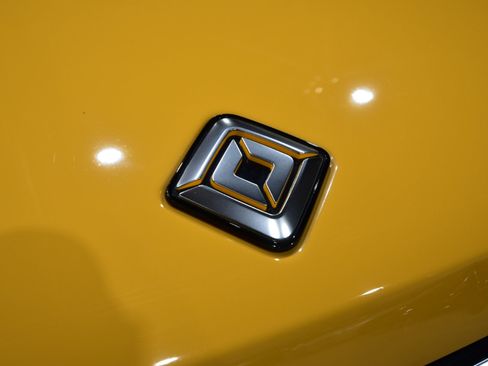 Used 2022 Rivian R1T Adventure image 3