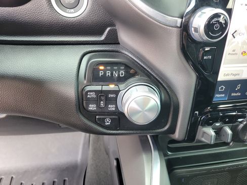 Used 2023 RAM 1500 Laramie image 17