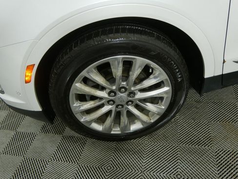 Used 2019 Cadillac XT5 Platinum image 11