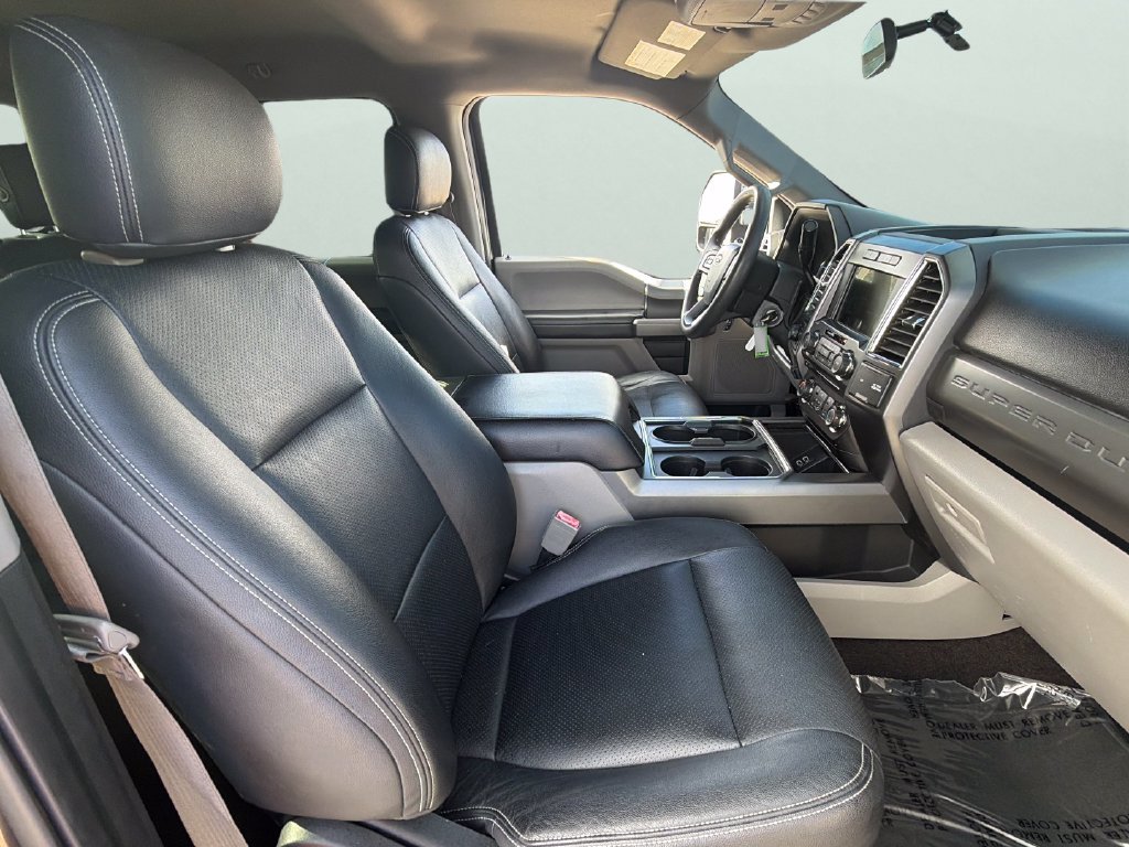 Used 2018 Ford F250 XLT w/ XLT Premium Package AWD/4WD image 32