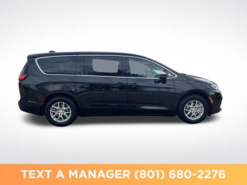 New 2026 Chrysler Pacifica Select FWD image 6