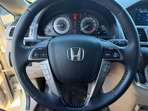 Used 2016 Honda Odyssey Touring Elite image 18