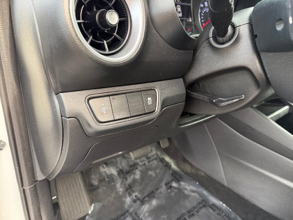 Used 2023 Kia Forte LXS FWD image 20