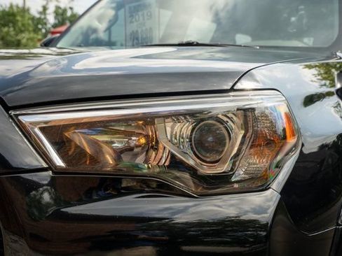 Used 2019 Toyota 4Runner 4WD image 14