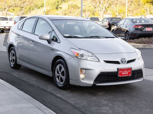 Used 2013 Toyota Prius Four w/ Deluxe Solar Roof Pkg image 3
