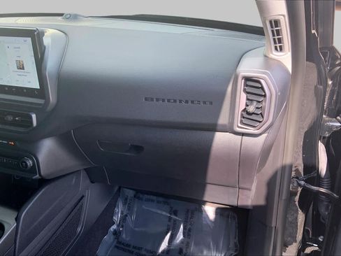Certified 2025 Ford Bronco Sport Outer Banks w/ Outer Banks Tech Package+ AWD/4WD image 19