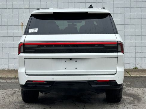 New 2026 Lincoln Navigator Reserve AWD/4WD image 5