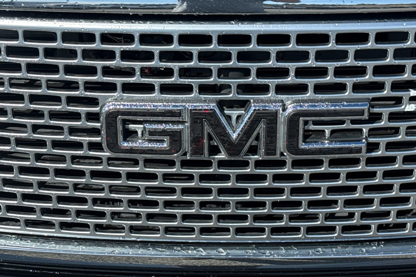 Used 2017 GMC Yukon Denali w/ Open Road Package AWD/4WD image 47