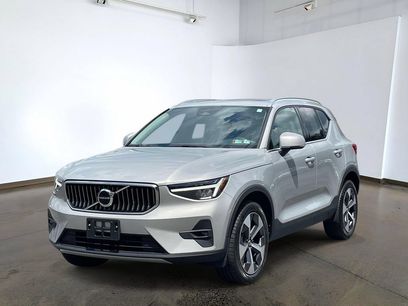 Used 2023 Volvo XC40 B5 Plus w/ Protection Package Premier