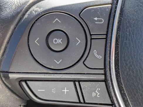 Used 2020 Toyota Camry SE FWD image 22