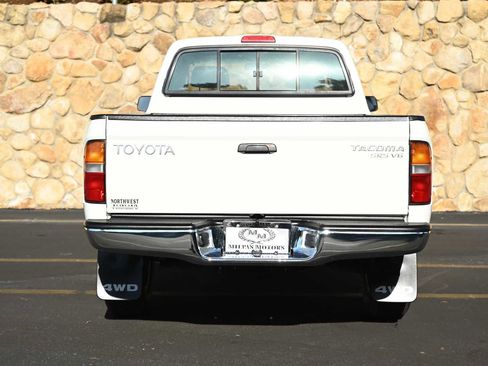 Used 1998 Toyota Tacoma 4x4 Xtracab V6 image 4