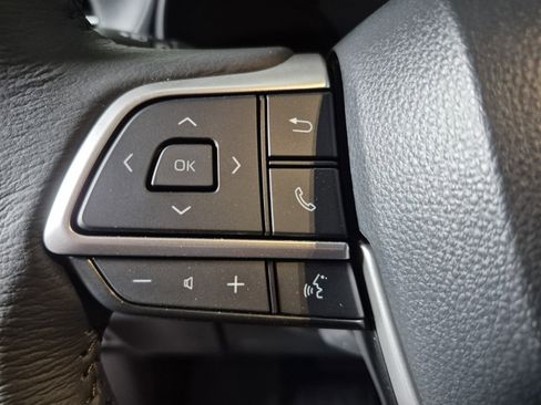 New 2026 Toyota Sienna XLE image 25