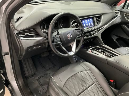 Used 2024 Buick Enclave Avenir w/ Avenir Technology Package AWD/4WD image 15