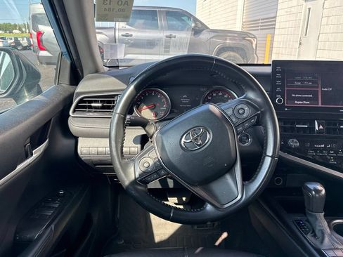 Used 2023 Toyota Camry XSE FWD image 2