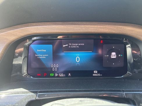 Used 2025 Volkswagen Atlas SE image 13