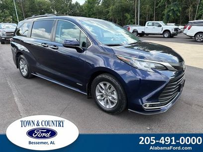 Used 2021 Toyota Sienna XLE