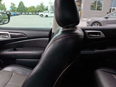 Used 2020 Nissan Pathfinder SL AWD/4WD image 24