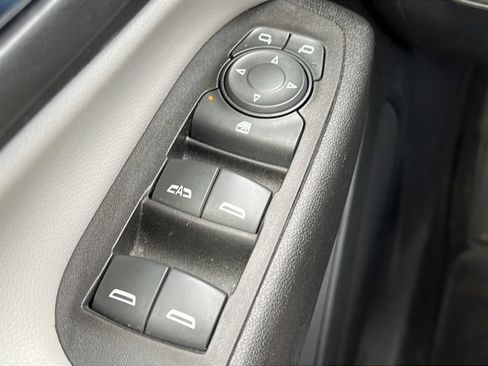 Used 2022 Chevrolet Equinox LS w/ LS Convenience Package AWD/4WD image 19