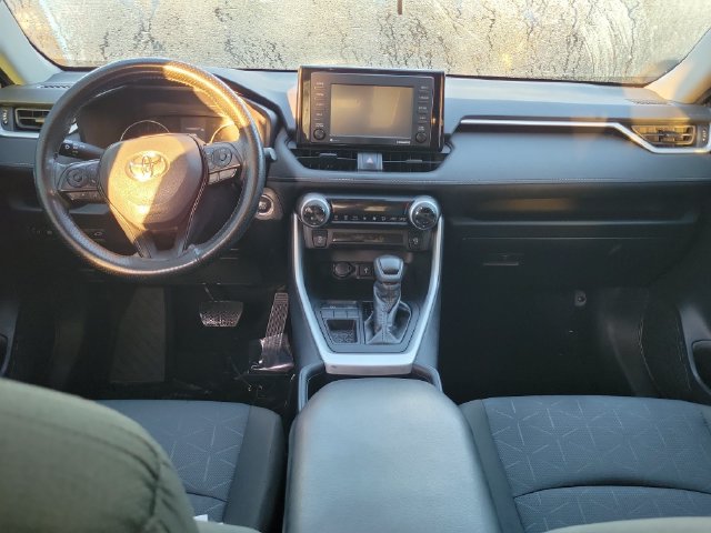 Used 2022 Toyota RAV4 XLE FWD image 10