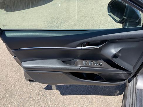 Used 2024 Toyota Camry XSE FWD image 11