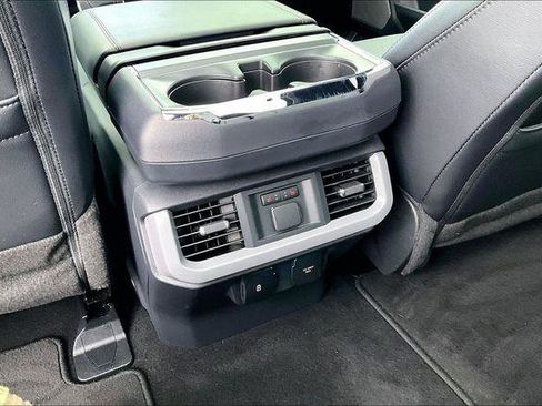 Used 2024 Ford F150 Lightning Lariat image 12