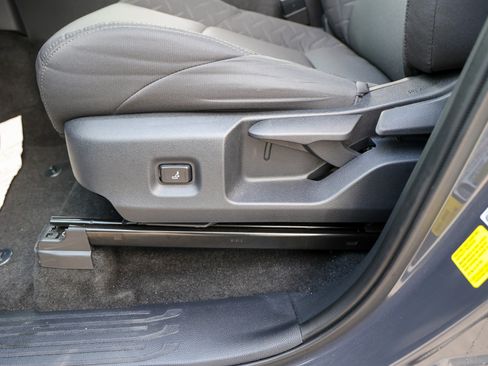 Certified 2025 Toyota Tacoma SR5 w/ SR5 Upgrade Package image 32