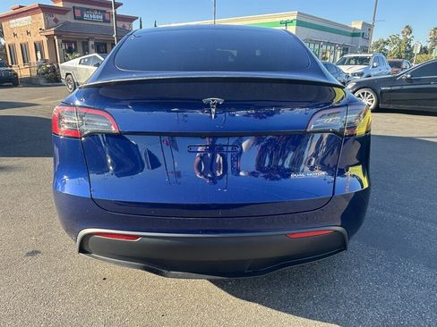 Used 2023 Tesla Model Y Performance AWD/4WD image 5