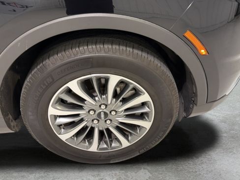 Used 2022 Lincoln Nautilus Reserve FWD image 25
