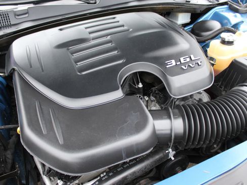 Used 2022 Dodge Charger GT w/ Blacktop Package image 27