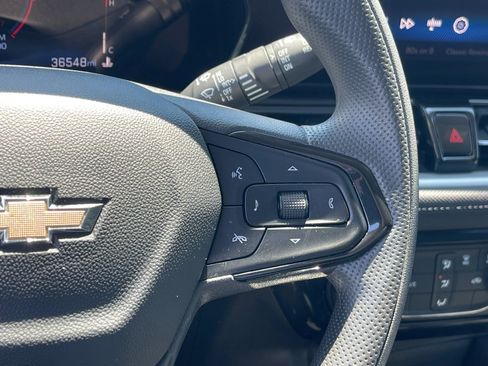 Used 2025 Chevrolet TrailBlazer LT AWD/4WD image 27
