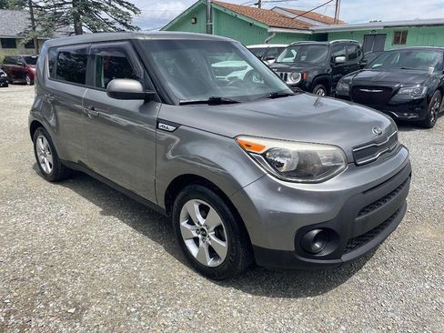 Used 2017 Kia Soul FWD image 4