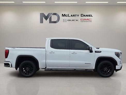 Used 2024 GMC Sierra 1500 Elevation w/ Elevation Premium Package image 6