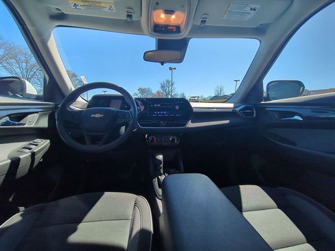 Used 2025 Chevrolet TrailBlazer LT image 25
