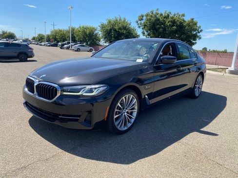 Used 2023 BMW 530e w/ Premium Package RWD image 1