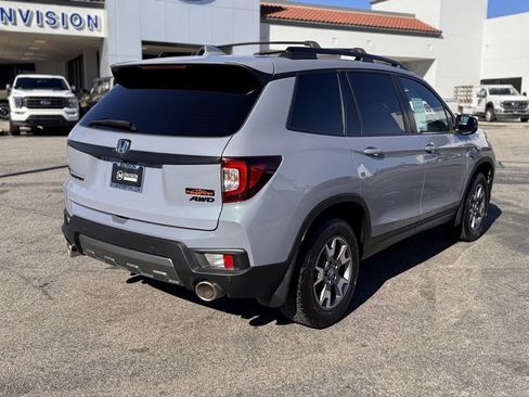 Used 2022 Honda Passport TrailSport image 12