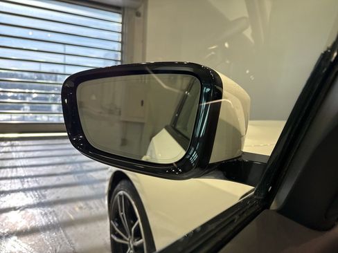 Used 2023 BMW 330i xDrive Sedan w/ M Sport Package image 16