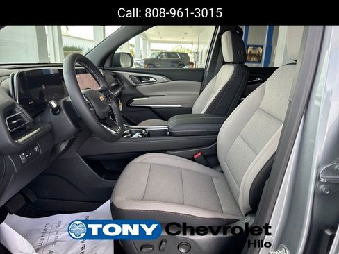 New 2026 Chevrolet Traverse LT w/ LPO, Floor Liner Package image 9