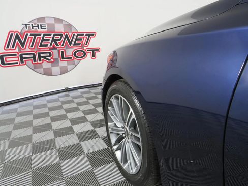 Used 2020 Genesis G80 3.8 image 28