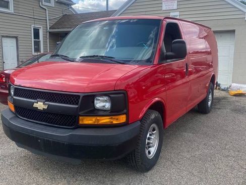 Used 2010 Chevrolet Express 3500 RWD image 1