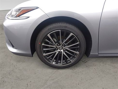 New 2025 Lexus ES 350 w/ Premium Package image 14