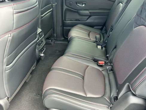 New 2026 Honda Pilot Black Edition image 3